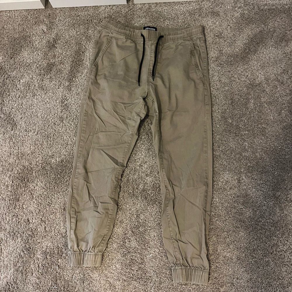 Levi’s Cargo Jeans